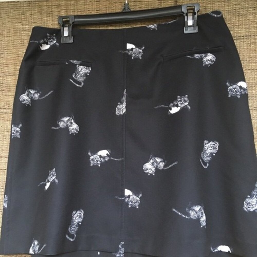 Disney Alice through the looking glass mini skirt size 10